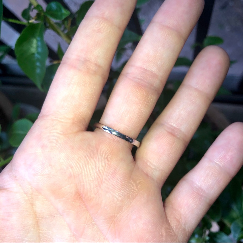 new! “lila” Engagement Style Women’s Crystal Ring - Picture 4 of 4